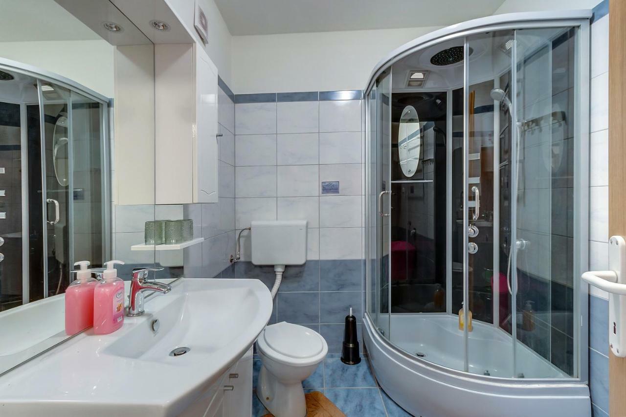 Apartment Matija Čunski エクステリア 写真