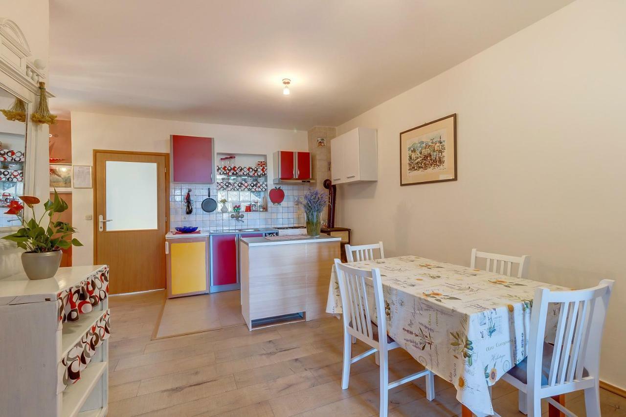 Apartment Matija Čunski エクステリア 写真